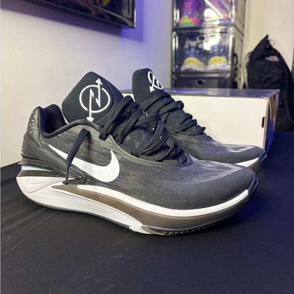 Nike Black and White Running Shoes